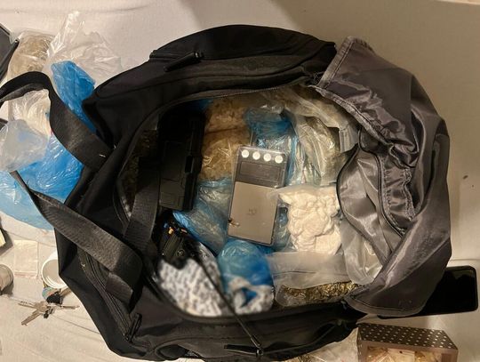 Zamość: 8 kg narkotyków u poszukiwanego listem gończym. Grozi mu 15 lat [ZDJĘCIA]